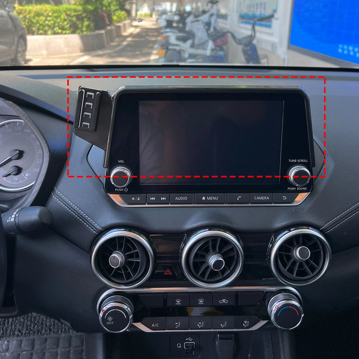 Car Phone Screen Holder For Nissan Altima L34 2019 2020 2021 Magnetic Wireless Charging Car phone For 8" Display panel Mount
